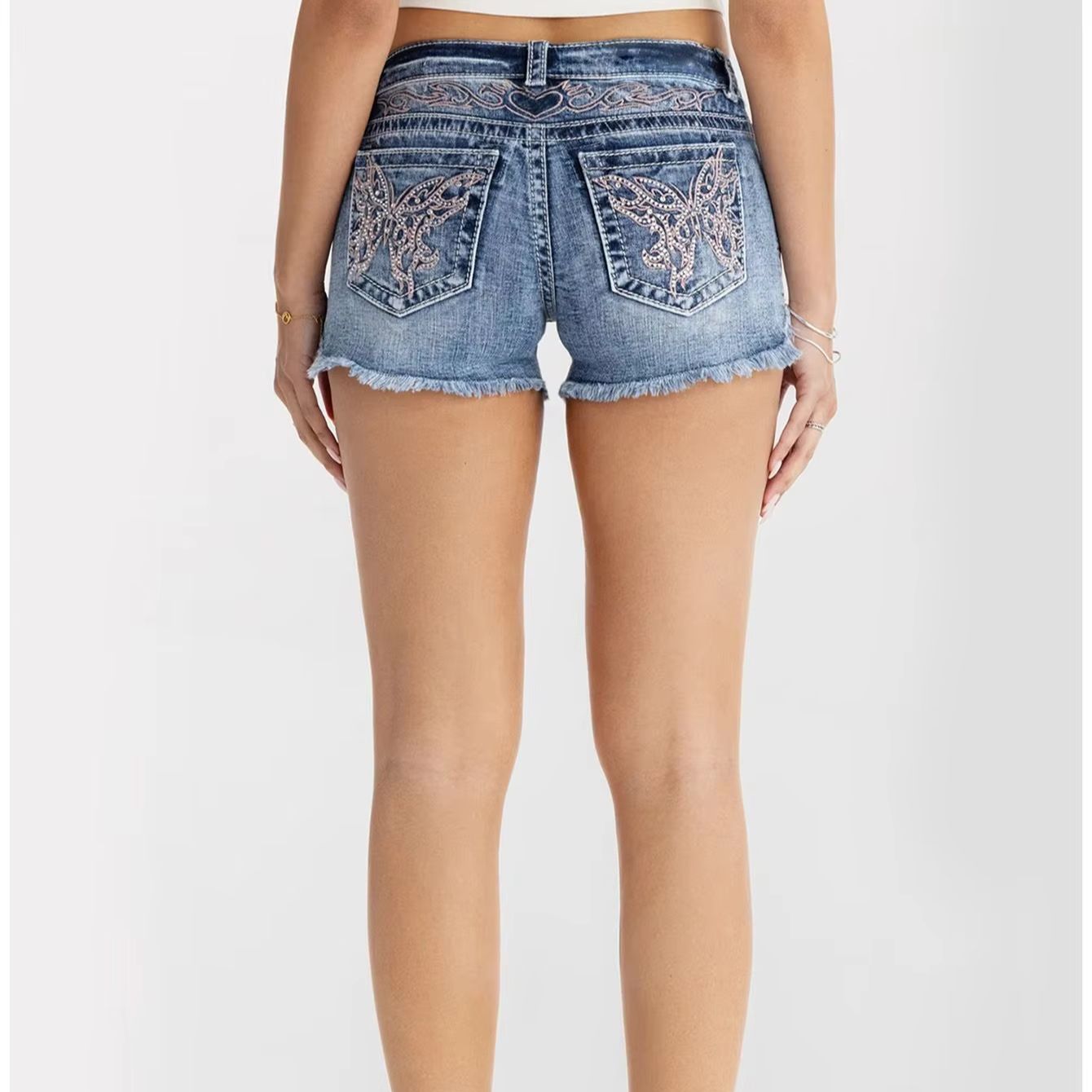 Женские джинсовые шорты с бабо – обзор и цена Shorts Denim Frayed